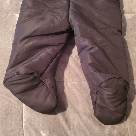 Rothchild hooded footed pram with faux-fur trim - Picture 4 of 7